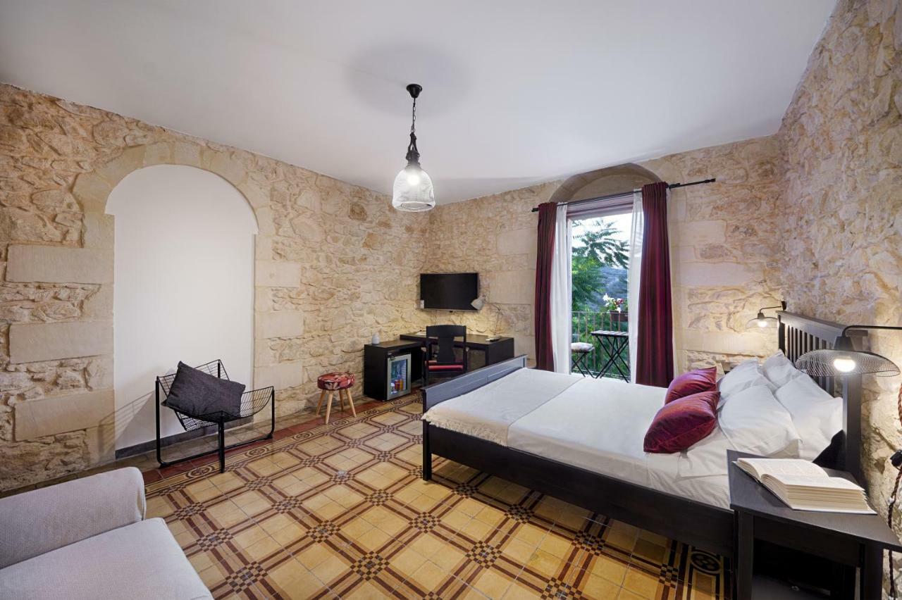 Centosedici Rooms Raguse Extérieur photo